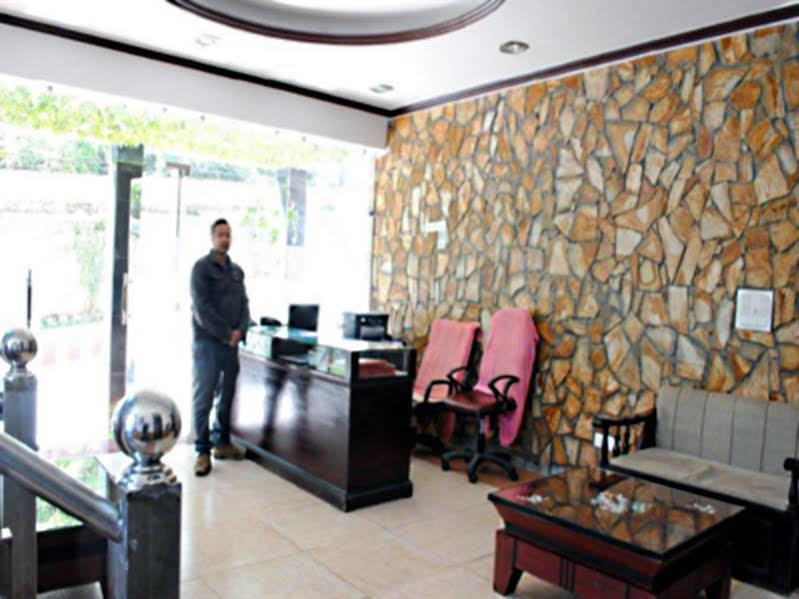 Clarks Inn Binsar Exterior foto