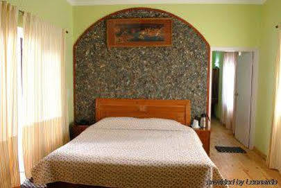 Clarks Inn Binsar Exterior foto